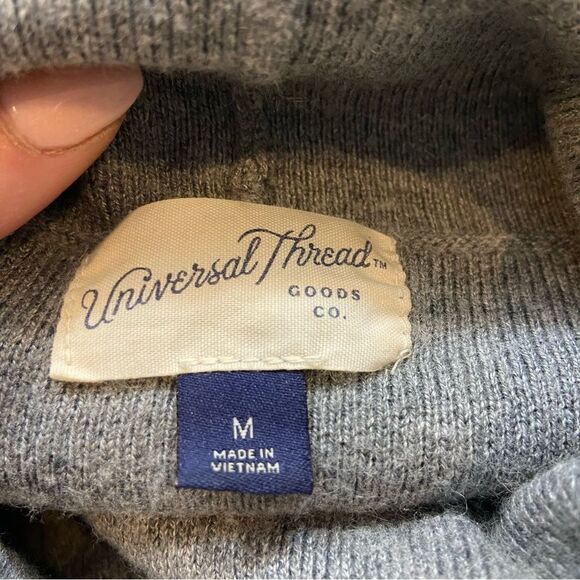 Ladies Universal Thread Grey Funnel Neck Sweater Size‎ Medium - Picture 8 of 11